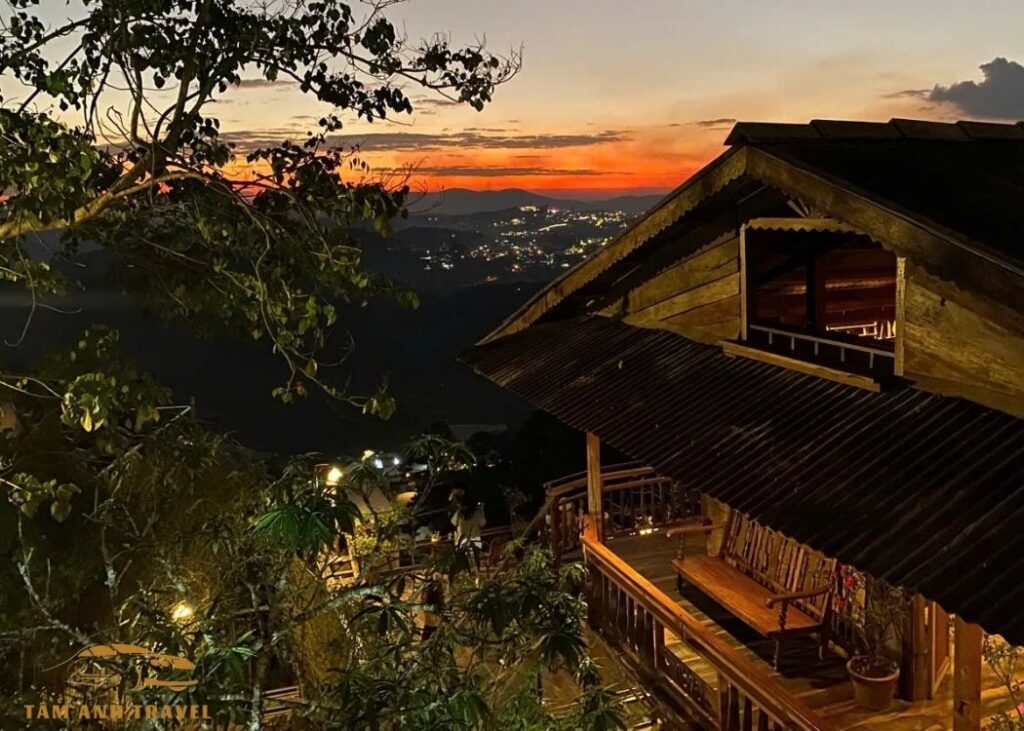 Tiệm cà phê Linh Đà Lạt