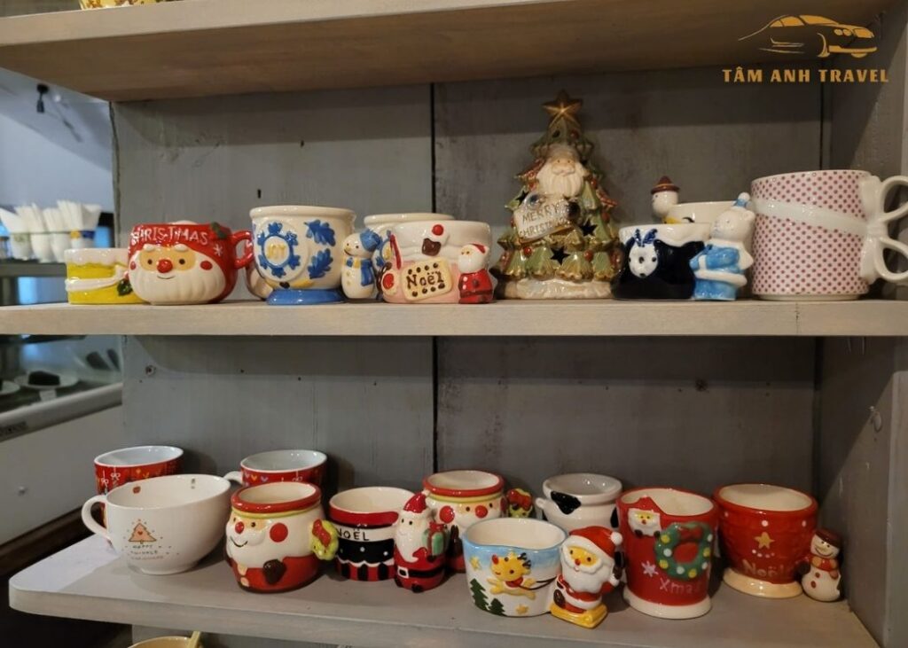Tiệm Cà Phê Ô Cửa Mùa Đông