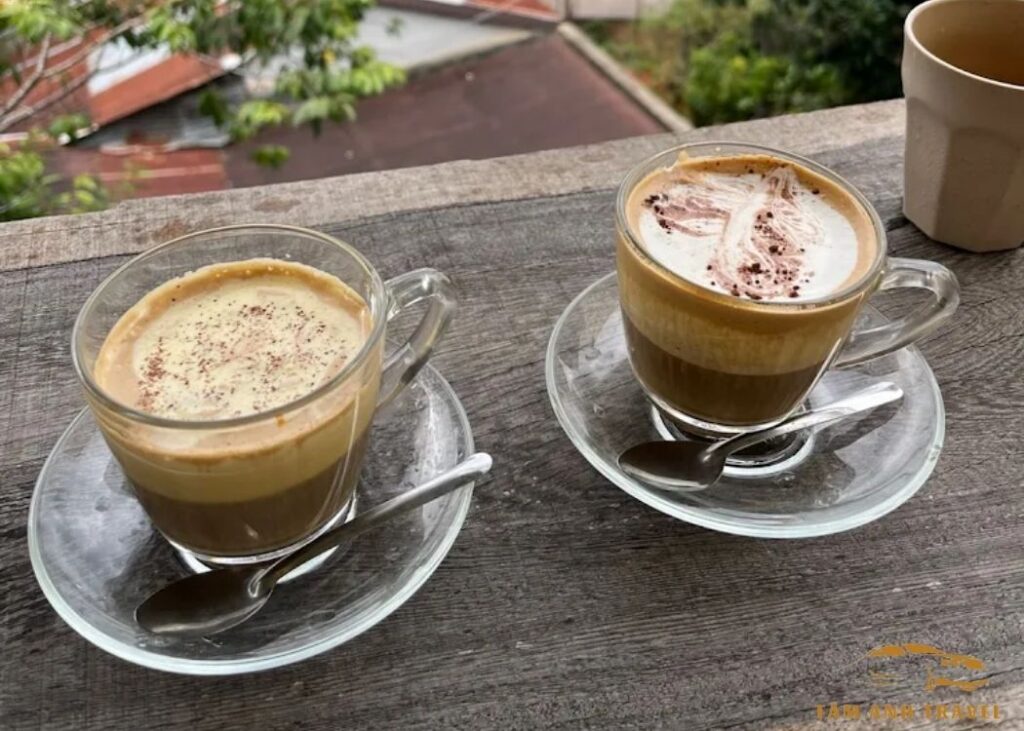 Quán Coffee Em và Trịnh