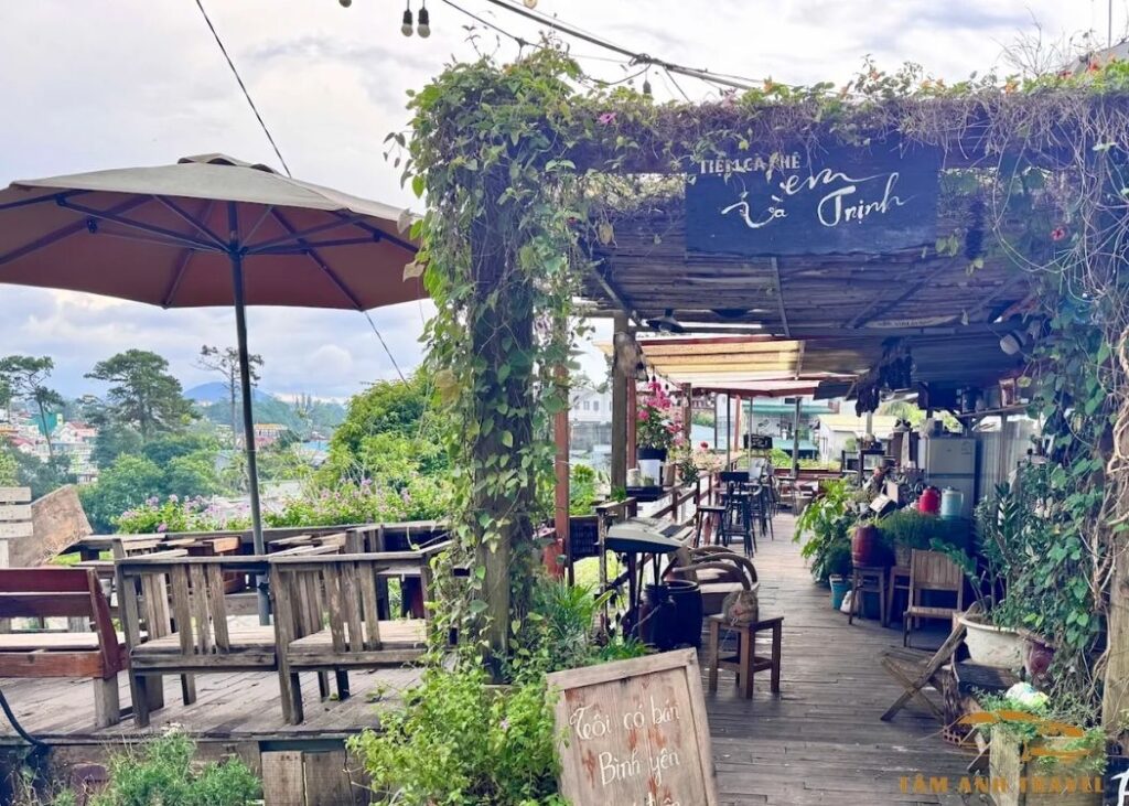 Quán Coffee Em và Trịnh