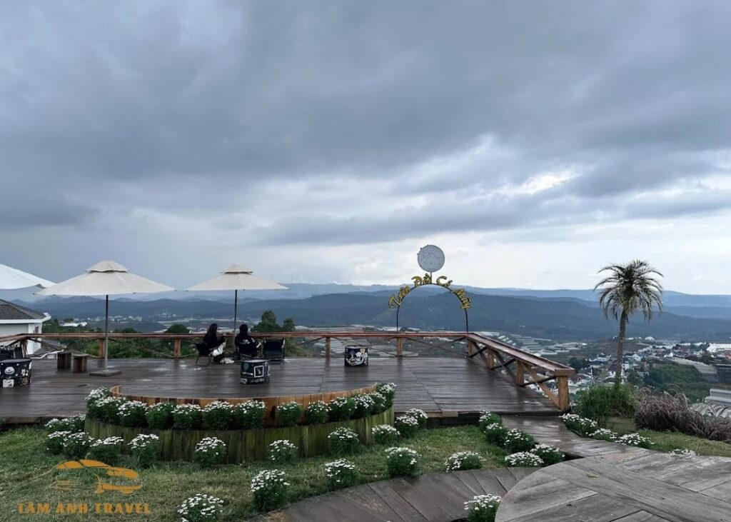 Quán cafe Trên Đồi Có Mây