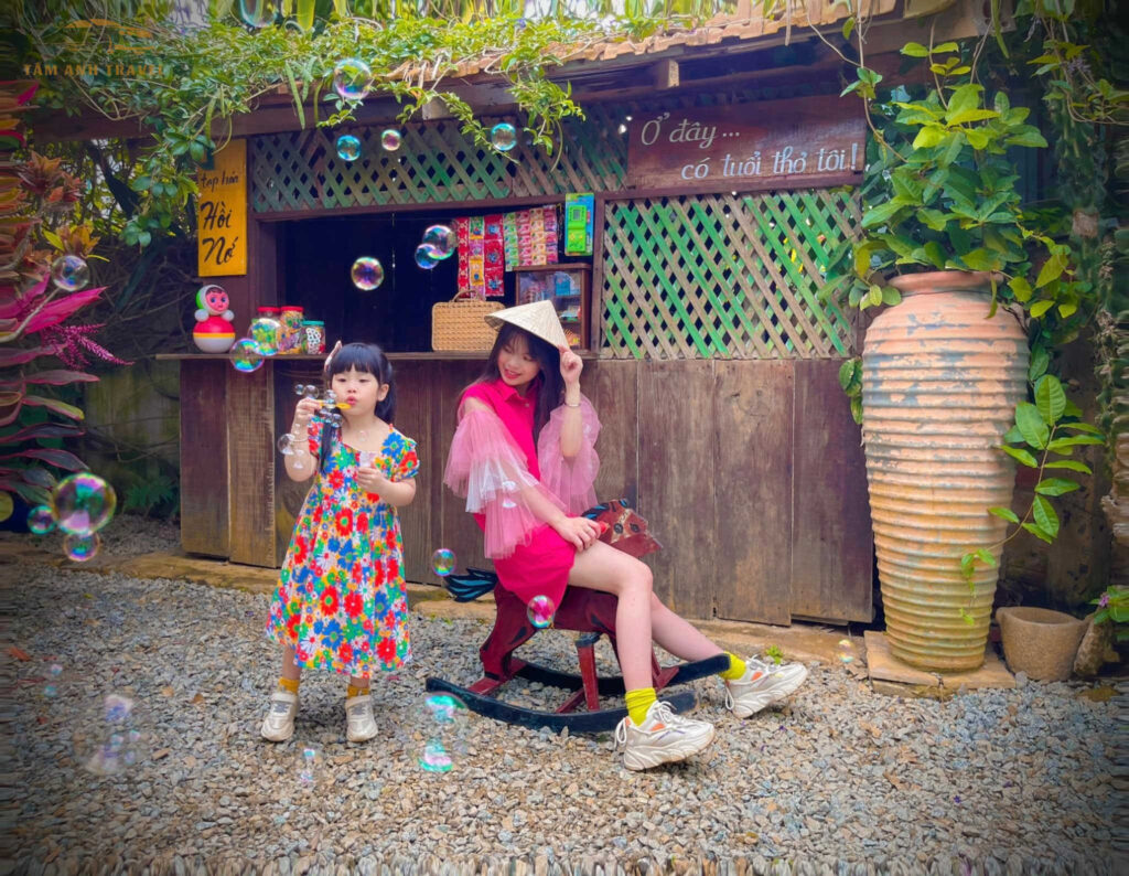 tiệm cơm hồi nớ