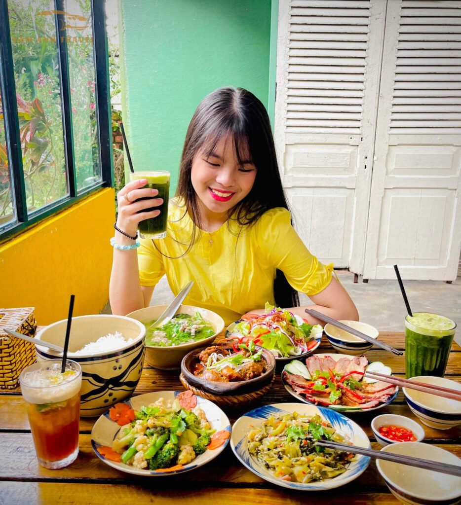 tiệm cơm hồi nớ