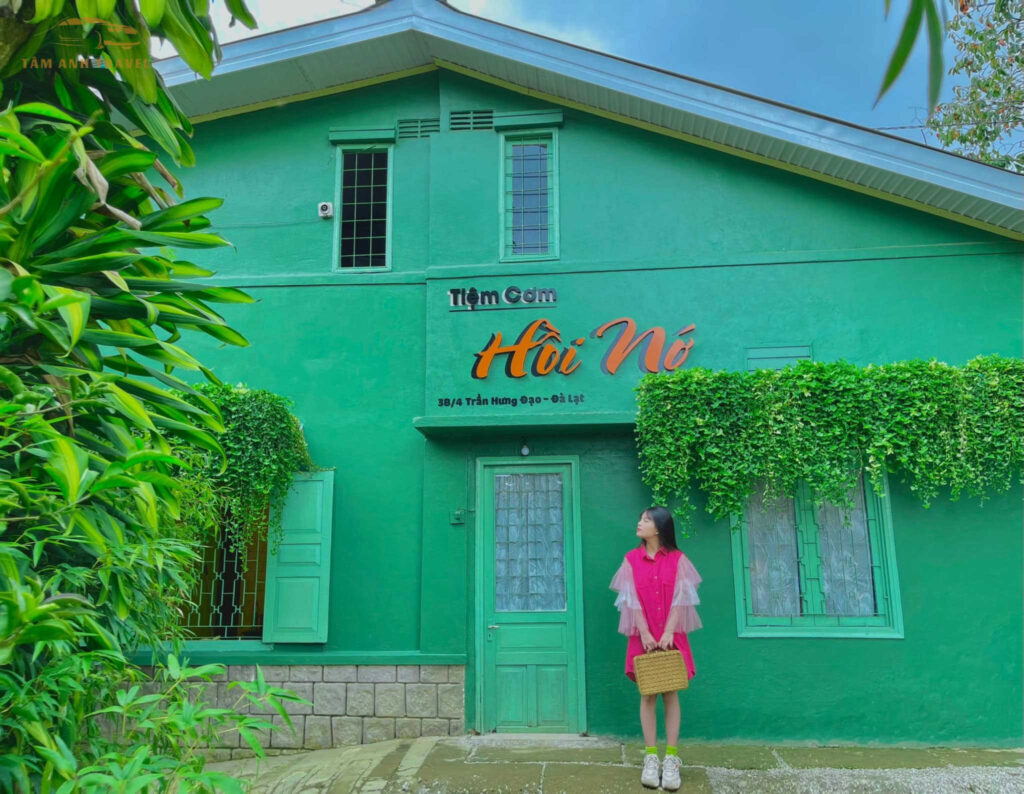 tiệm cơm hồi nớ