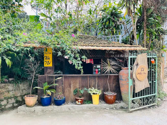 tiệm cơm hồi nớ