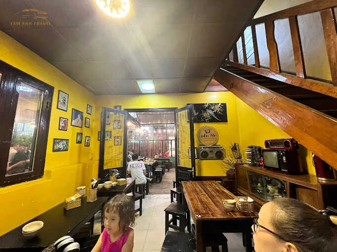 tiệm cơm hồi nớ