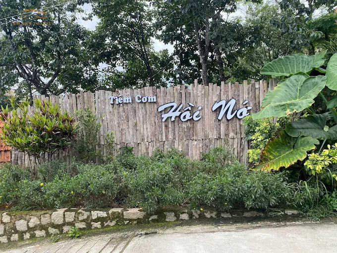 tiệm cơm hồi nớ