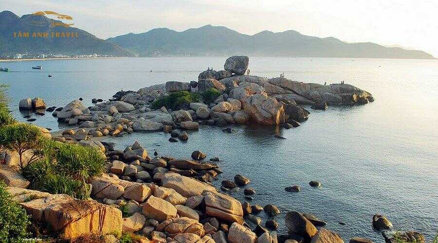 Hòn Chồng Nha Trang